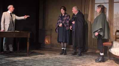 L’arte della commedia: in scena lo spettacolo teatrale di Eduardo De Filippo al pala Dean Martin